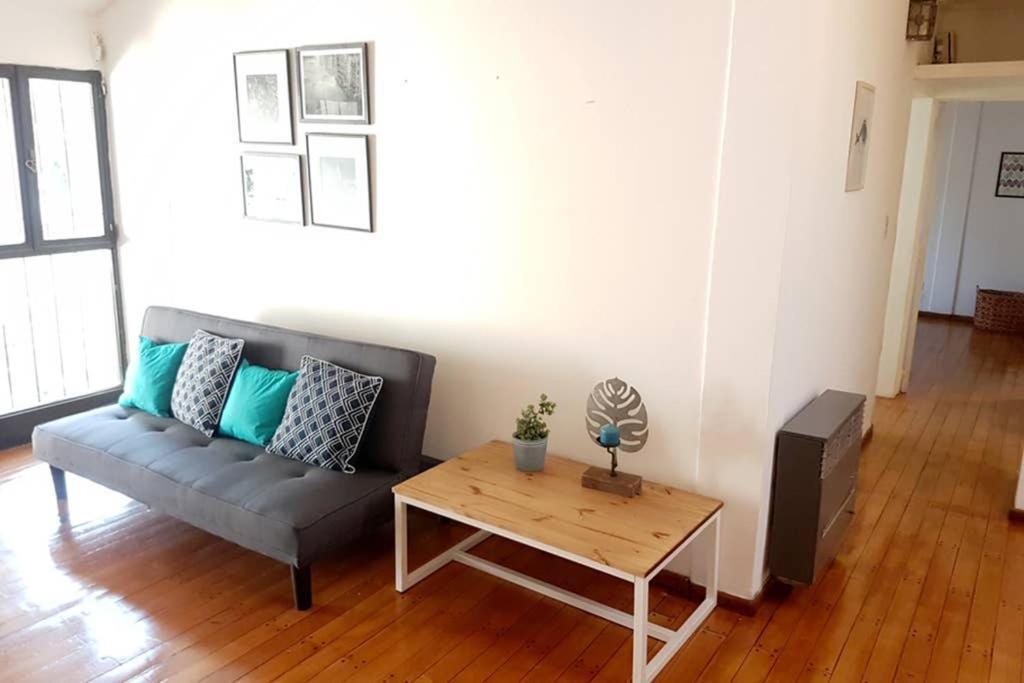 Big Beautiful House With Garden In 5ta Seccion Neighbourhood Holiday home